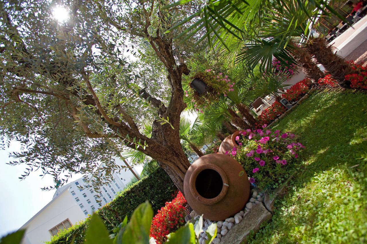 Hotel Terme Cristoforo Abano Terme Exterior photo